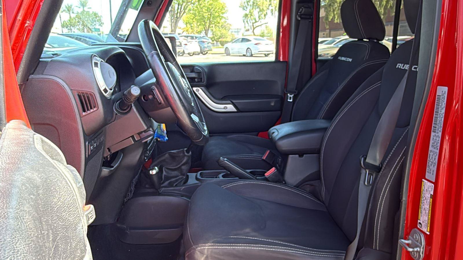 Used 2015 Jeep Wrangler Unlimited Rubicon w/ Max Tow Package AWD/4WD image 20