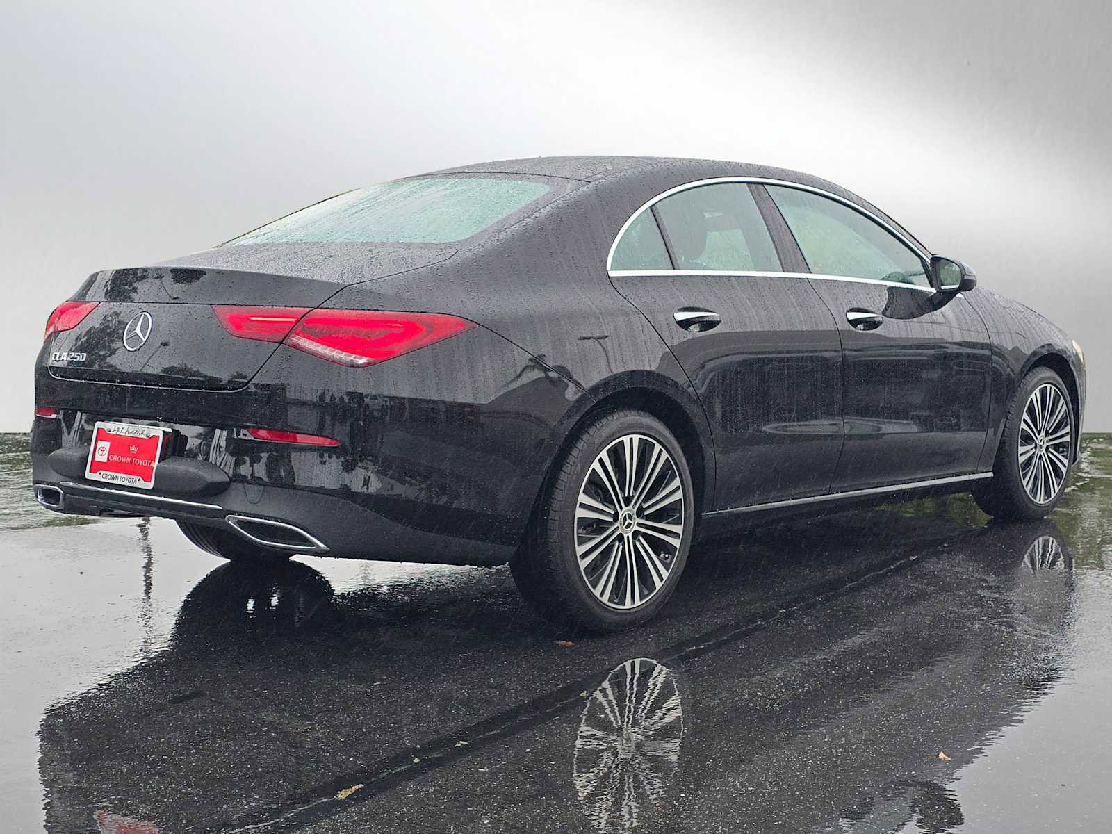 Used 2021 Mercedes-Benz CLA 250 image 3