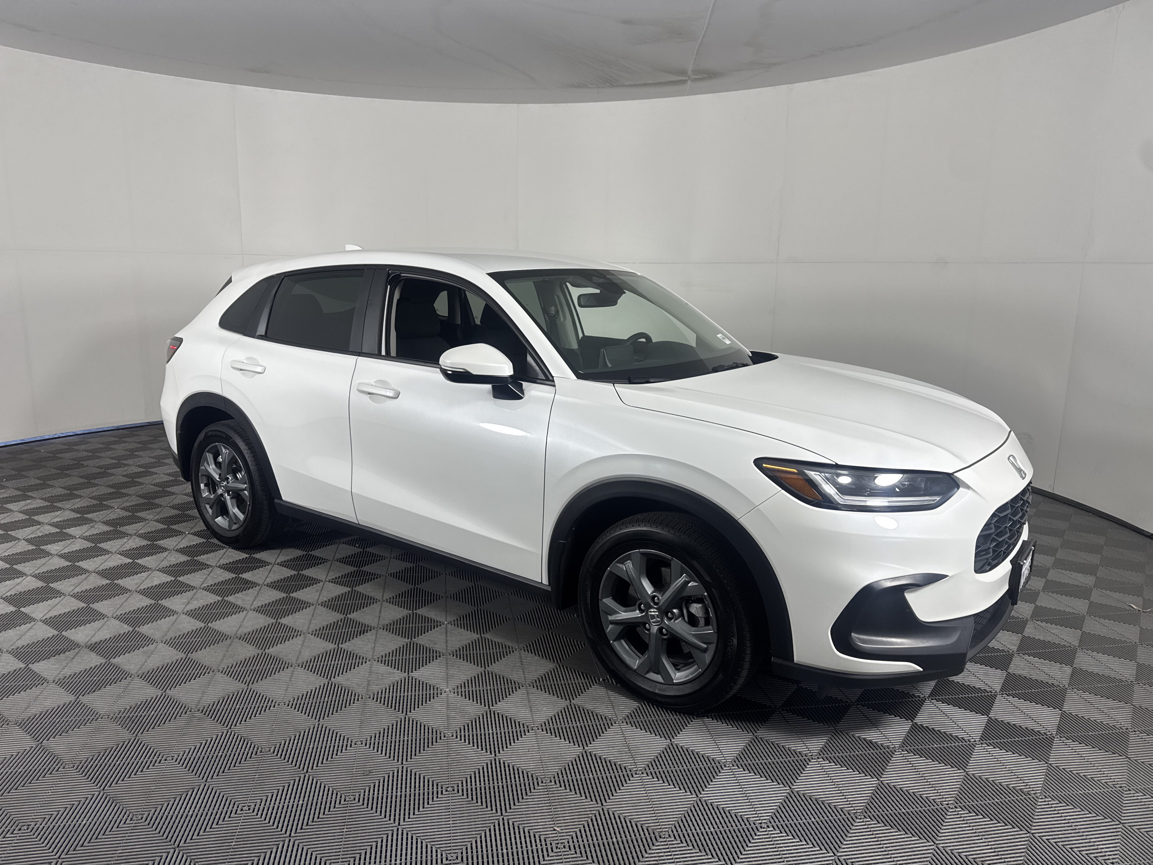 Certified 2026 Honda HR-V LX image 33
