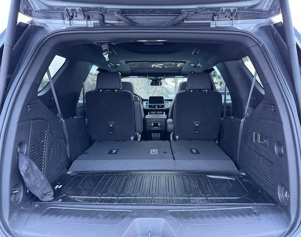 Used 2023 GMC Yukon SLT image 31