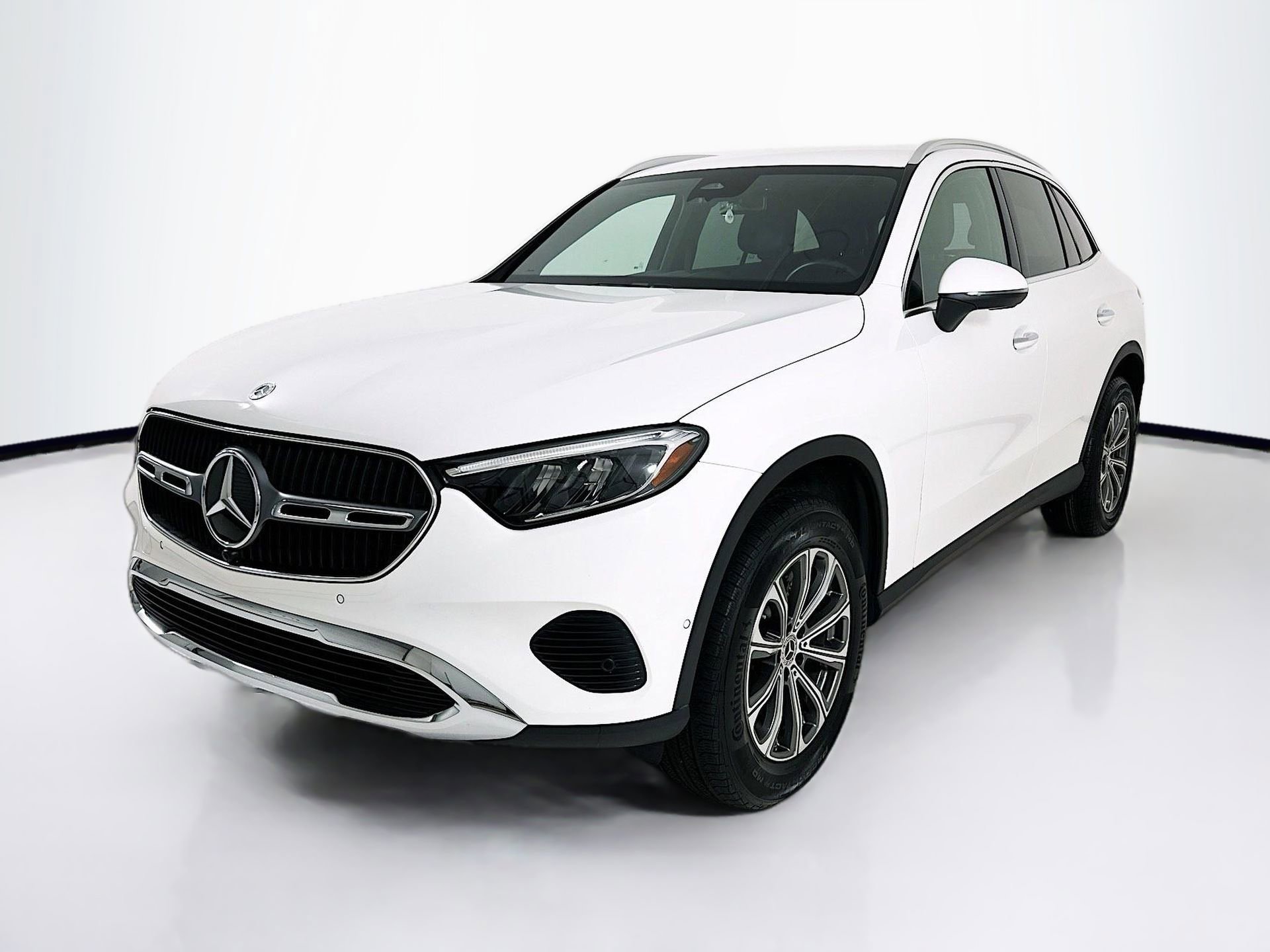 Certified 2025 Mercedes-Benz GLC 300 4MATIC image 3