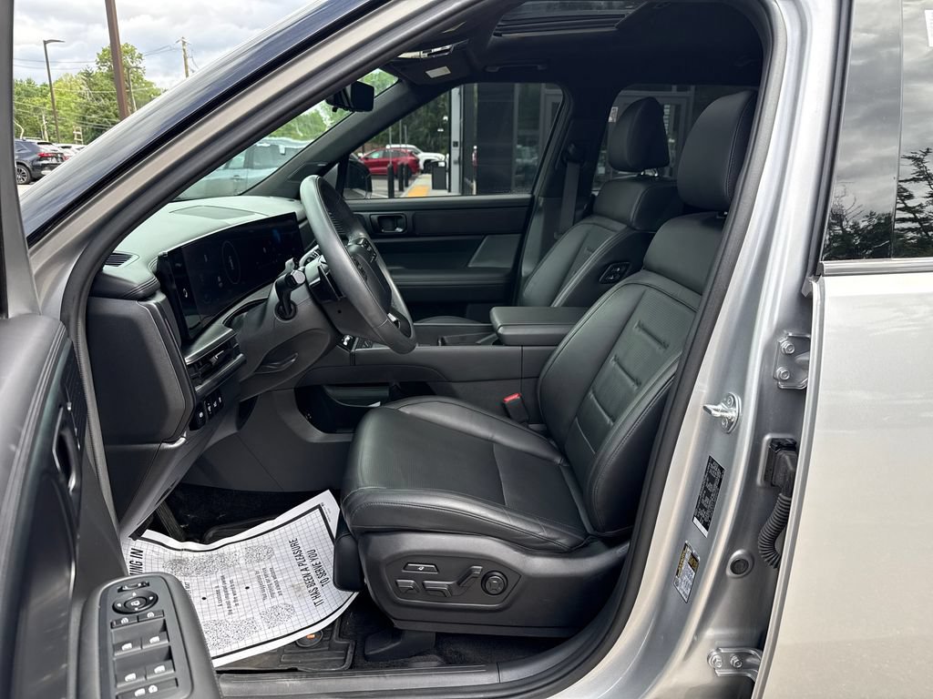 Used 2024 Hyundai Santa Fe Calligraphy AWD/4WD image 22