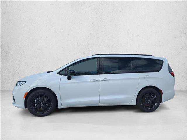 New 2026 Chrysler Pacifica Limited image 4