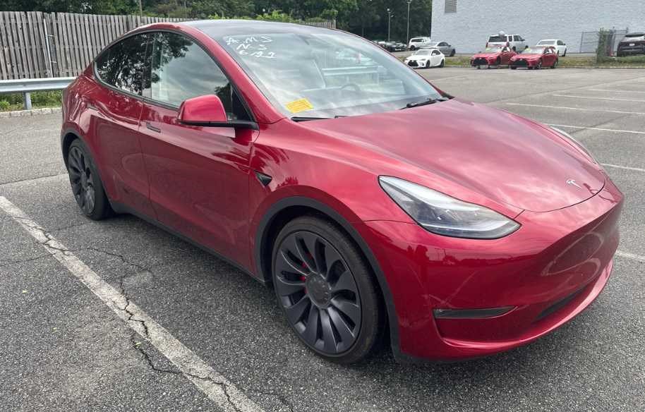 Used 2025 Tesla Model Y Performance AWD/4WD image 3