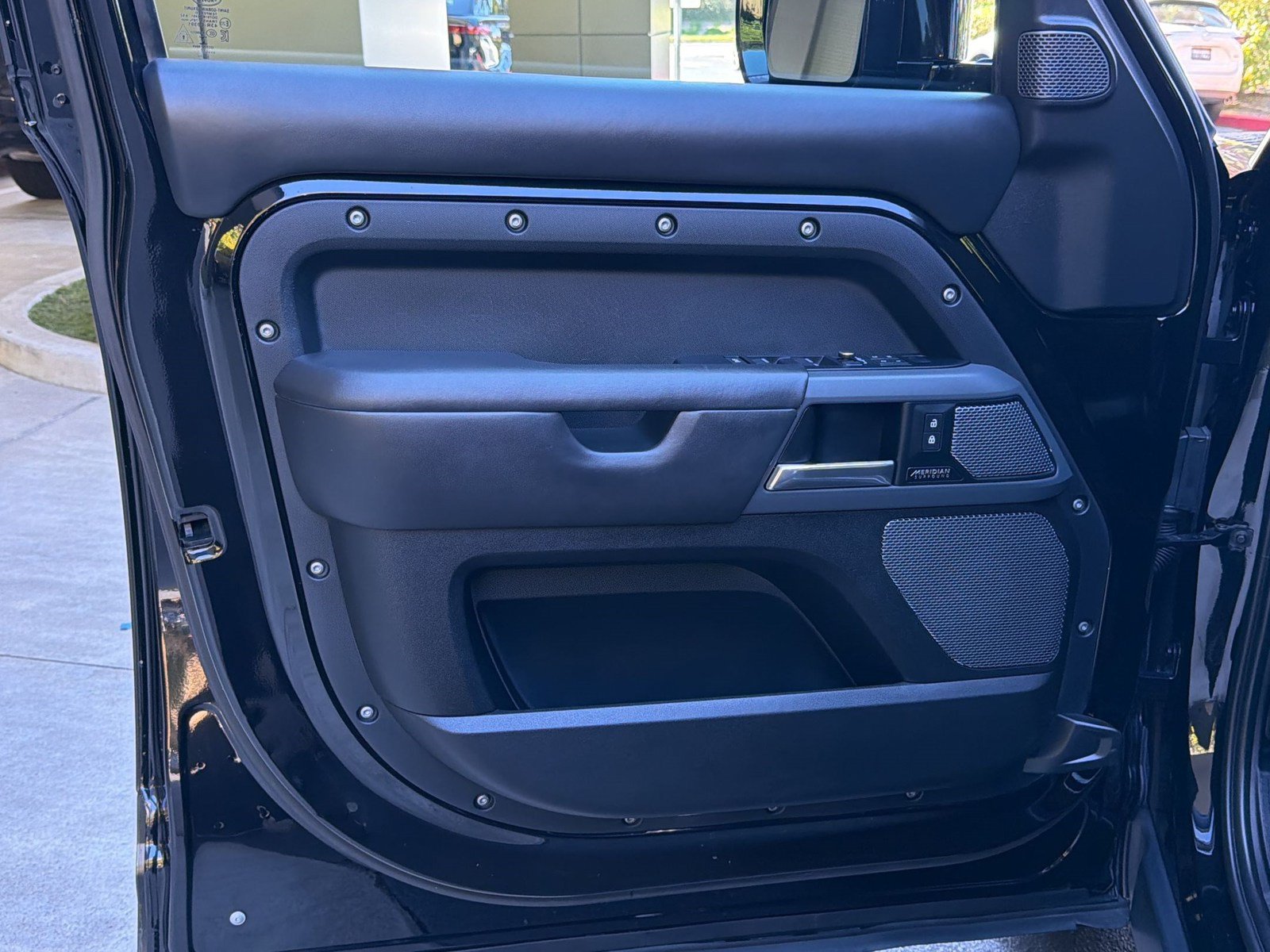 Used 2023 Land Rover Defender 110 X AWD/4WD image 19