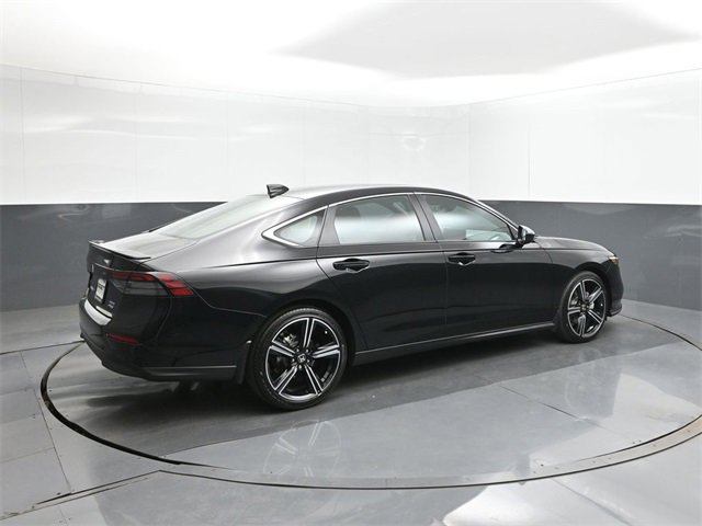 Used 2025 Honda Accord Sport image 15