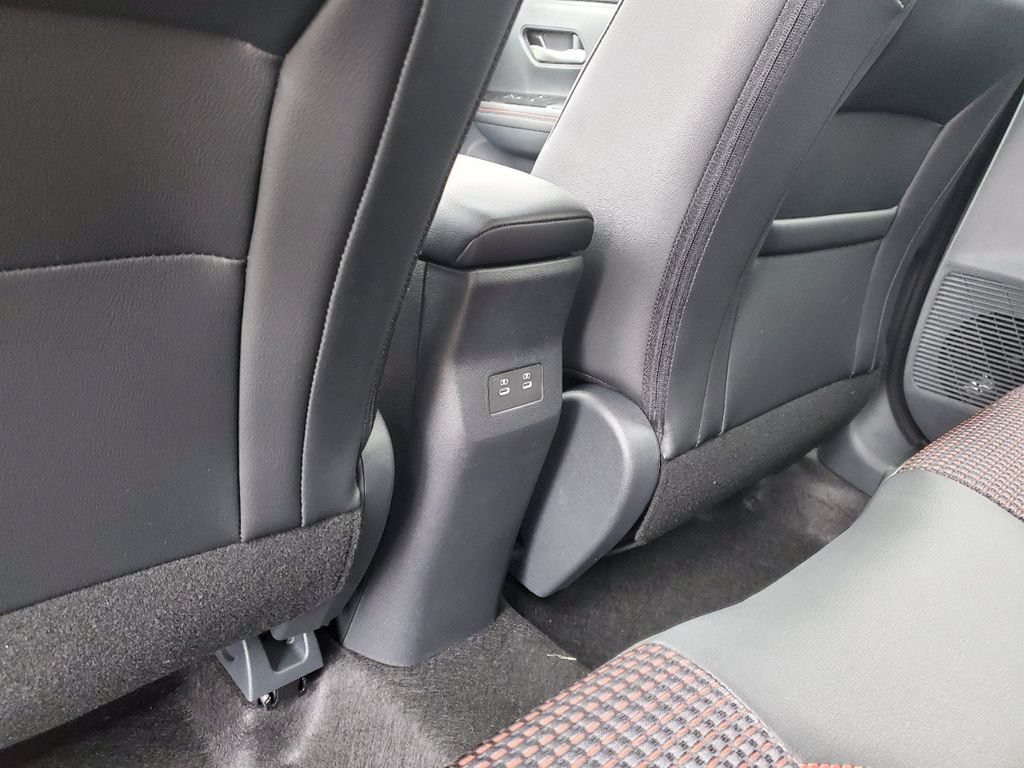 New 2026 Nissan Kicks SR w/ Cold Weather Package AWD/4WD image 13