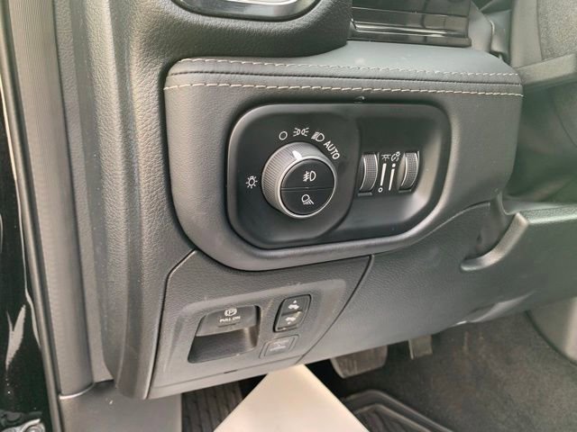 New 2025 RAM 1500 Limited w/ Trailer Tow Group image 30