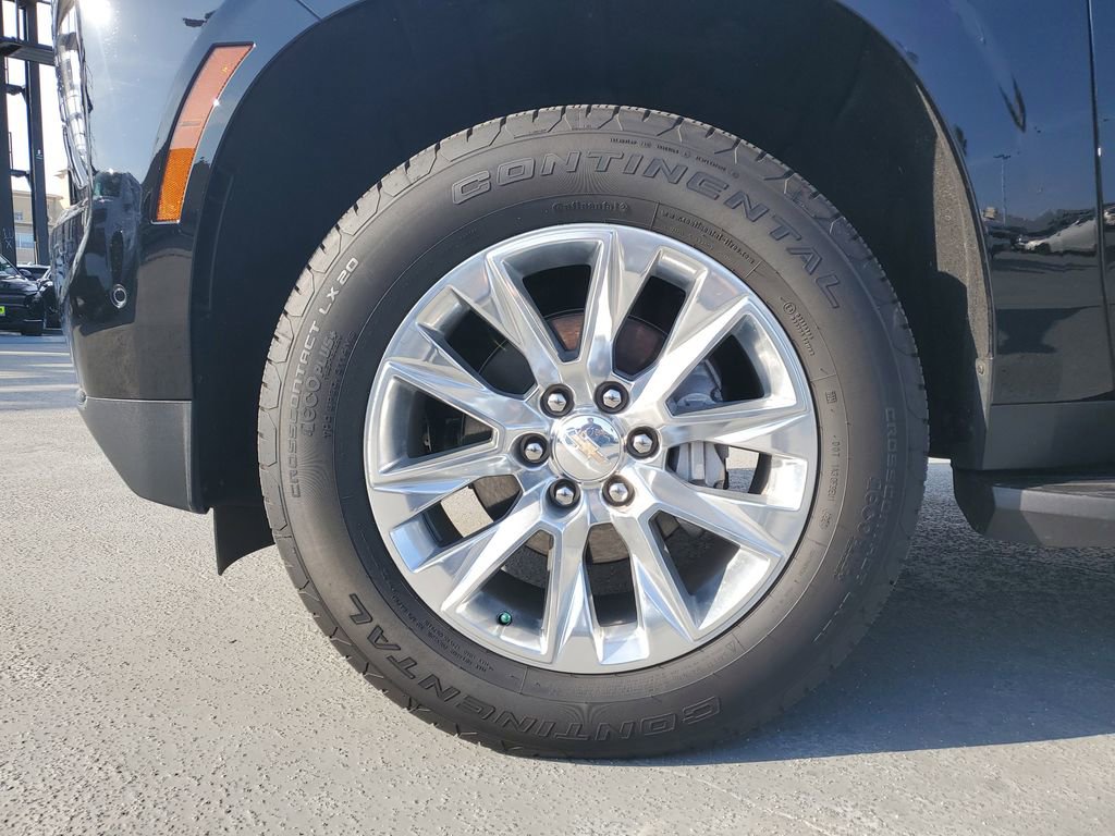 Used 2025 Chevrolet Tahoe Premier RWD image 6