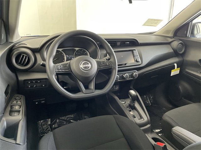 Certified 2025 Nissan Kicks Play S image 18