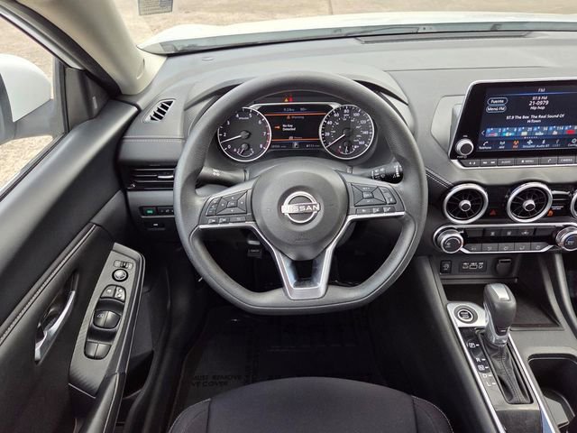Used 2025 Nissan Sentra SV image 15