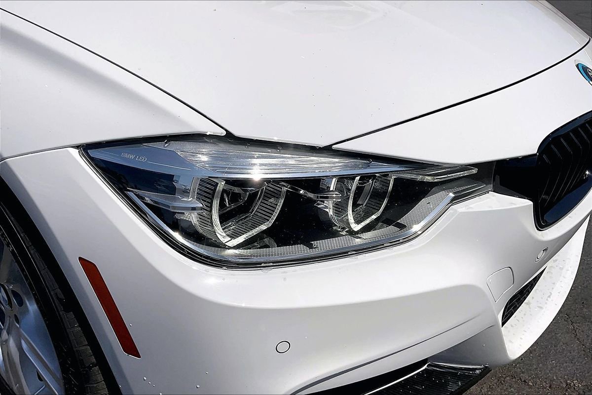 Used 2017 BMW 330i Sedan RWD image 13