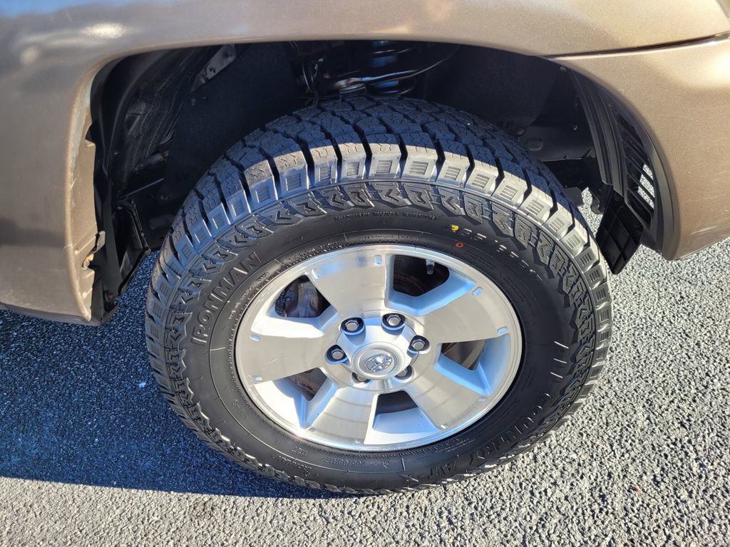 Used 2014 Toyota Tacoma 4x4 Double Cab w/ TRD Sport Package image 14