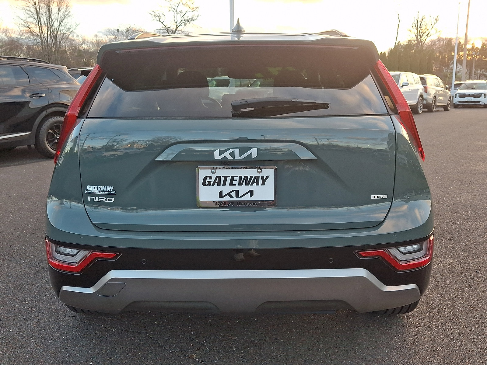 Certified 2023 Kia Niro SX Touring image 5