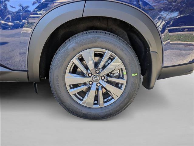 New 2026 Nissan Pathfinder SV image 9