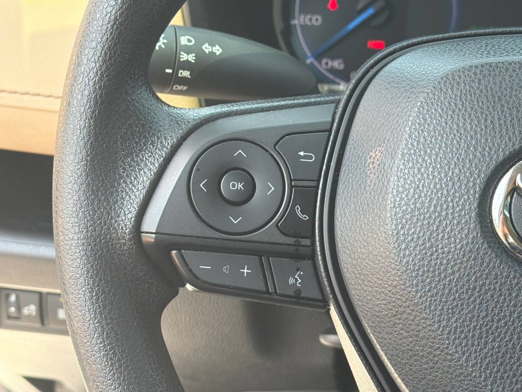 Used 2024 Toyota RAV4 LE AWD/4WD image 26