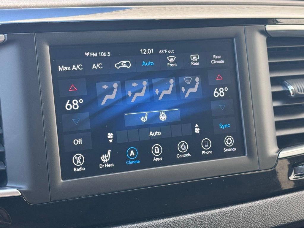 Used 2020 Chrysler Pacifica Touring-L image 39