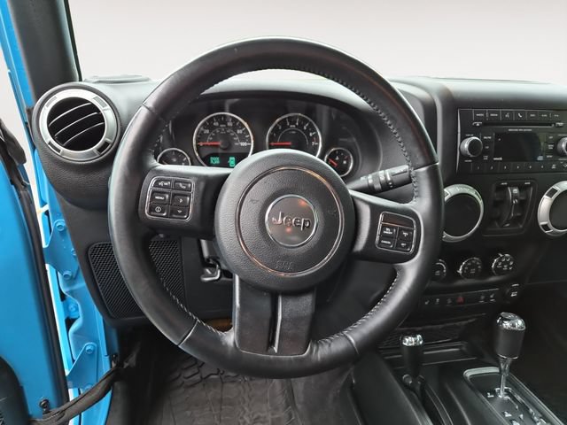 Used 2017 Jeep Wrangler Unlimited Sahara w/ Connectivity Group AWD/4WD image 13