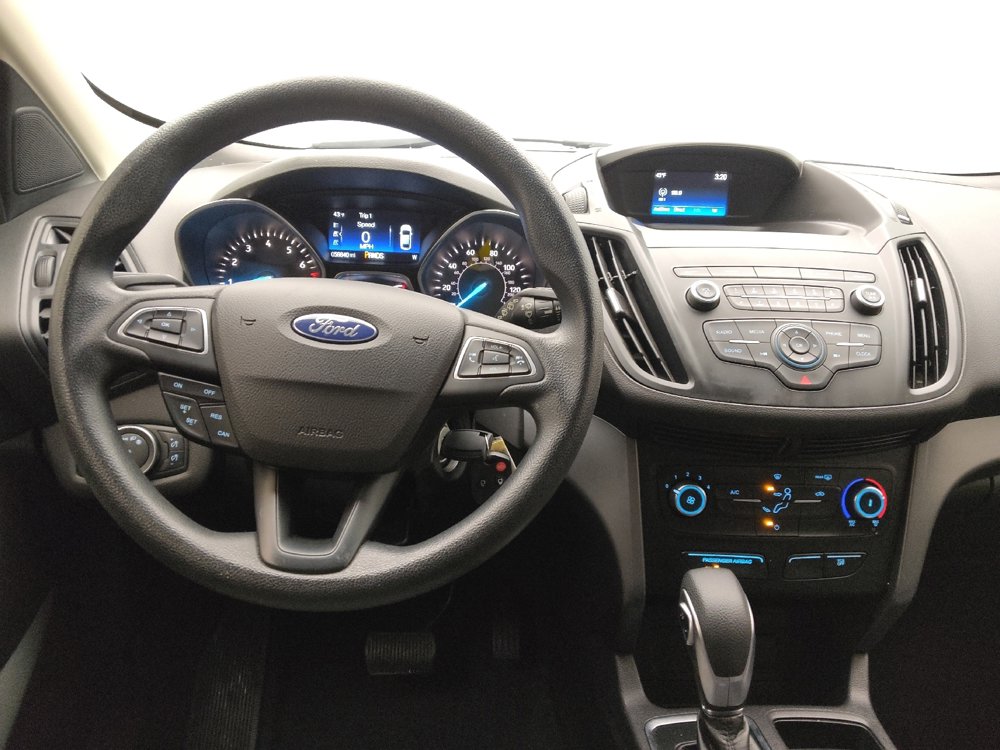 Used 2019 Ford Escape S image 22