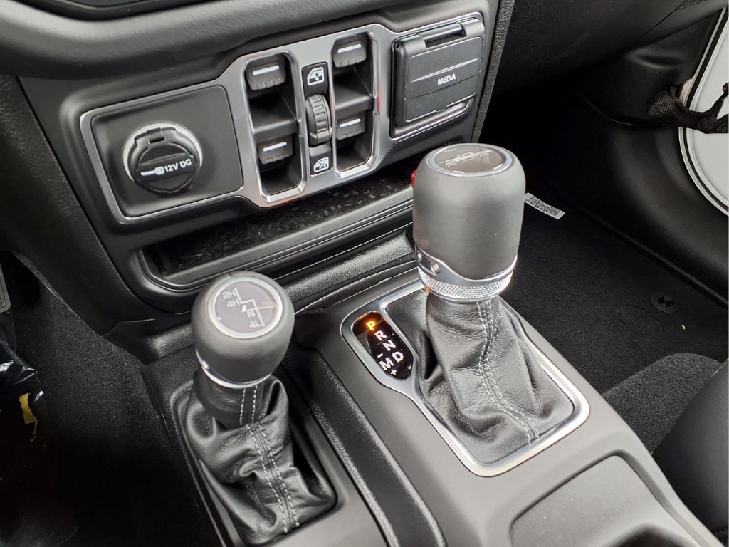 New 2026 Jeep Gladiator Sport AWD/4WD image 15