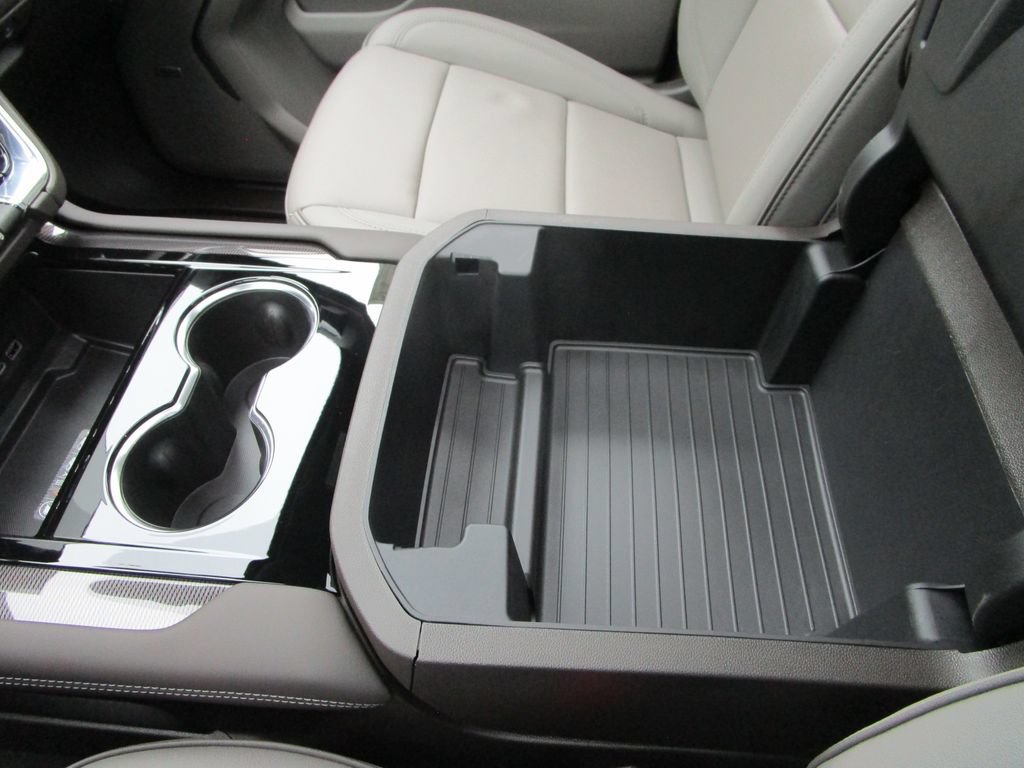 New 2026 GMC Yukon XL Elevation w/ Elevation Premium Package RWD image 39