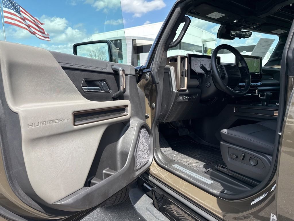 Used 2025 GMC Hummer EV 3X image 29