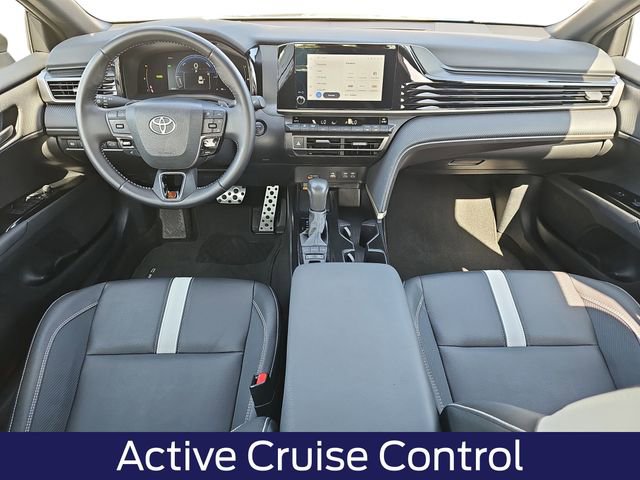 Used 2025 Toyota Camry SE image 11