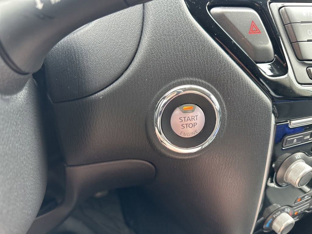 Used 2018 Nissan Pathfinder S AWD/4WD image 24