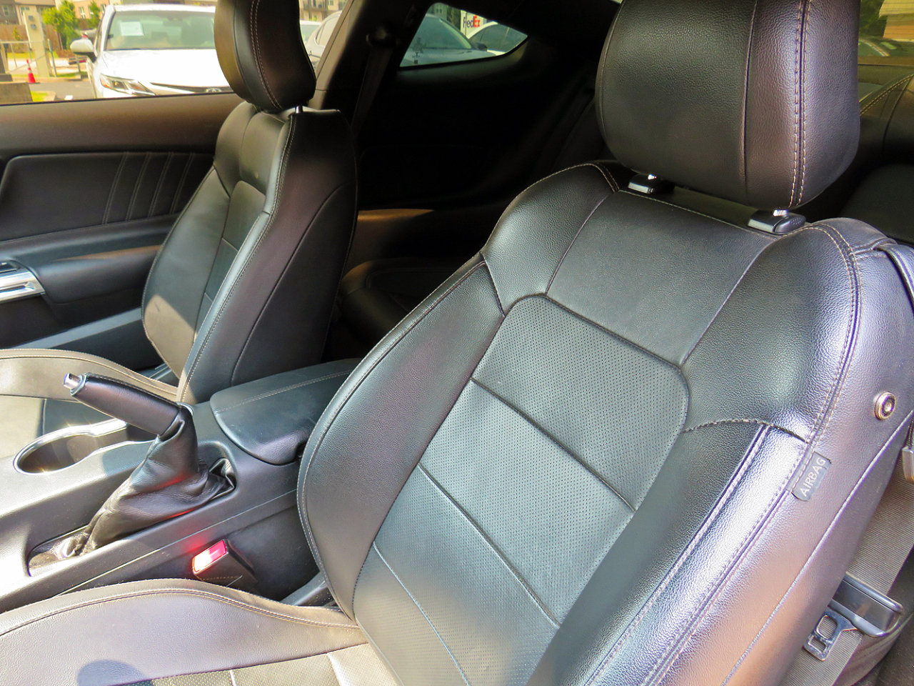 Used 2018 Ford Mustang GT Premium image 16