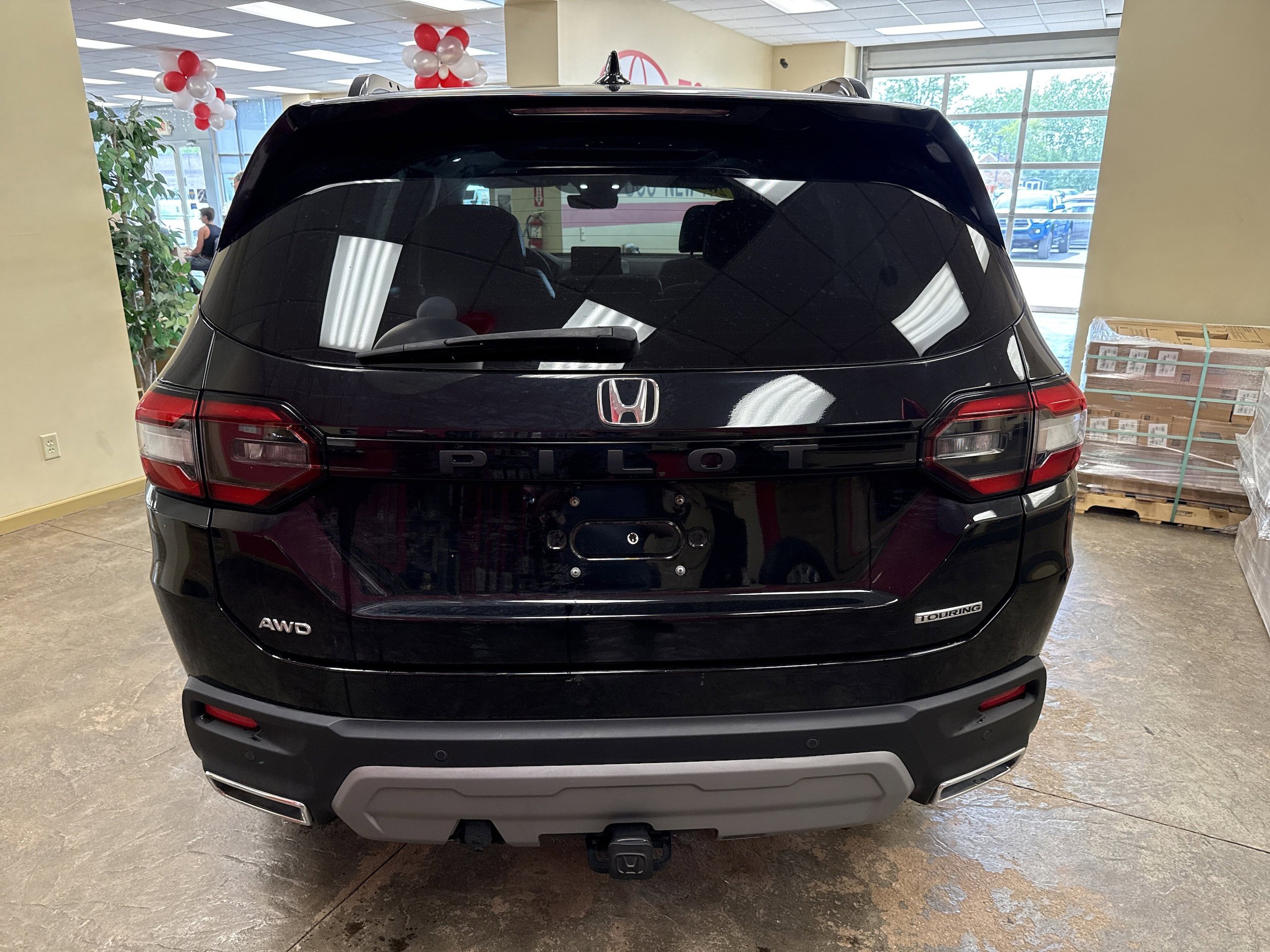 Used 2024 Honda Pilot Touring image 12