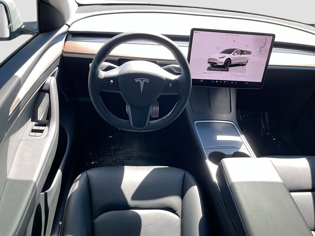 Used 2024 Tesla Model Y Performance image 21