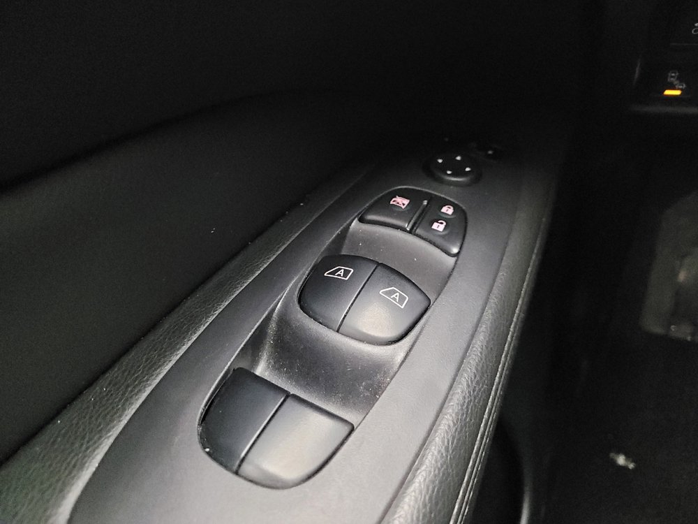 Used 2019 Nissan Pathfinder SL image 27