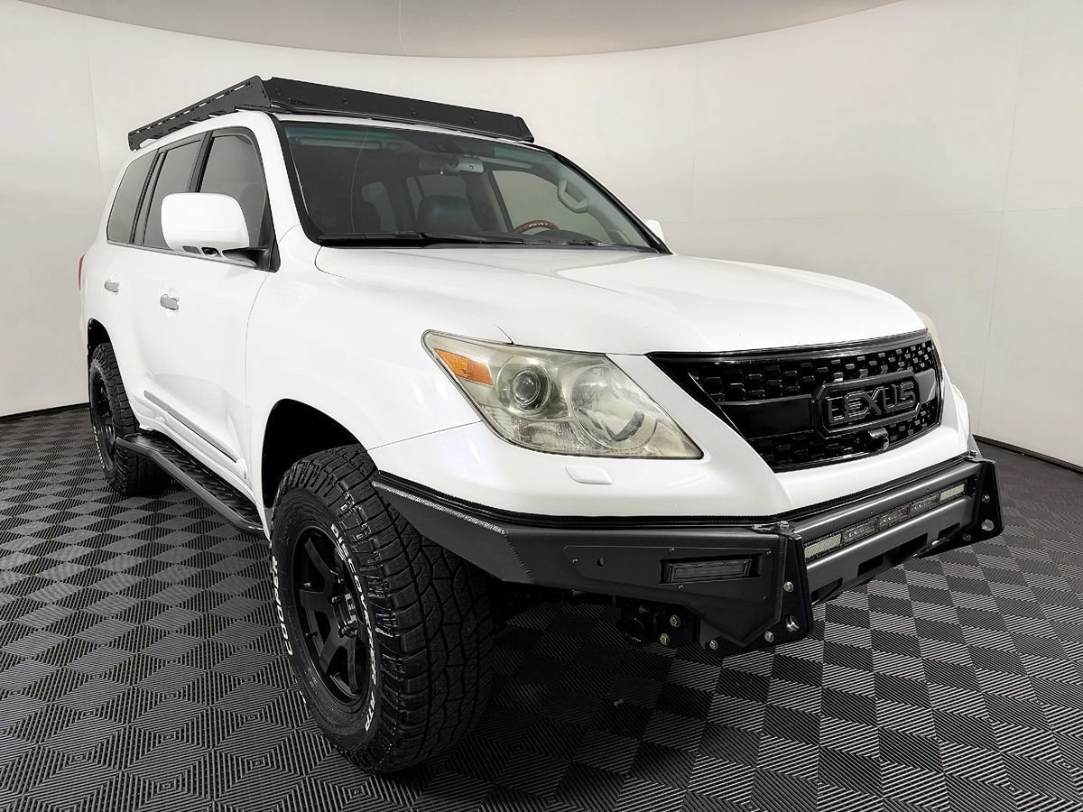 Used 2009 Lexus LX 570 4WD w/ Preferred Accessory Pkg image 5
