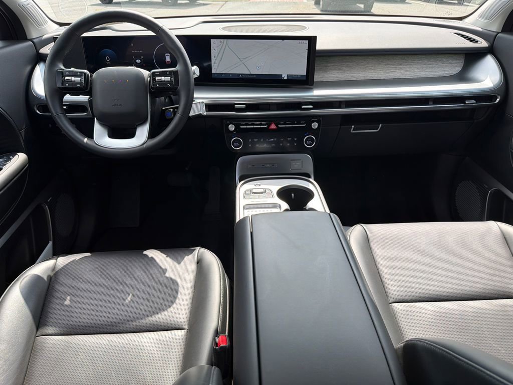 Used 2026 Hyundai Ioniq 9 Limited AWD/4WD image 23