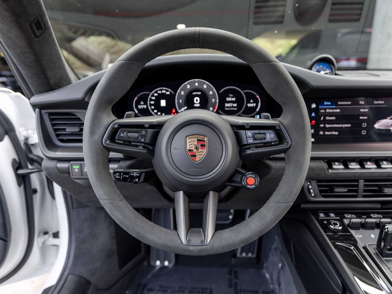 Certified 2025 Porsche 911 Carrera 4 GTS AWD/4WD image 38