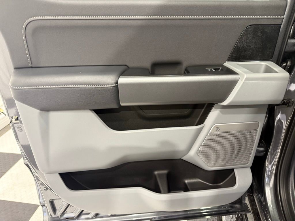 New 2026 Ford F250 XLT w/ XLT Premium Package image 19