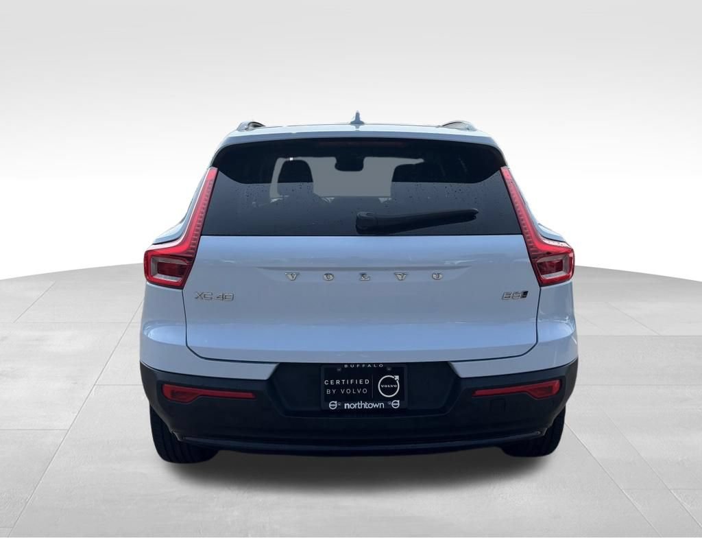 Certified 2026 Volvo XC40 B5 Plus w/ Climate Package AWD/4WD image 38