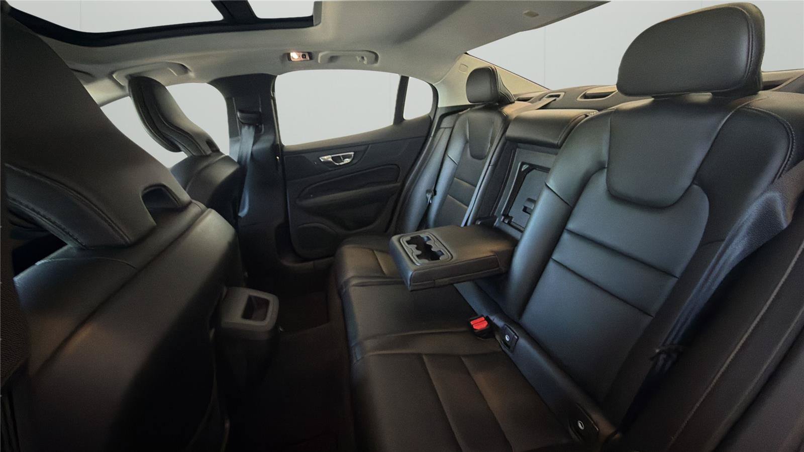 Used 2019 Volvo S60 T5 Momentum w/ Multimedia Package FWD image 11