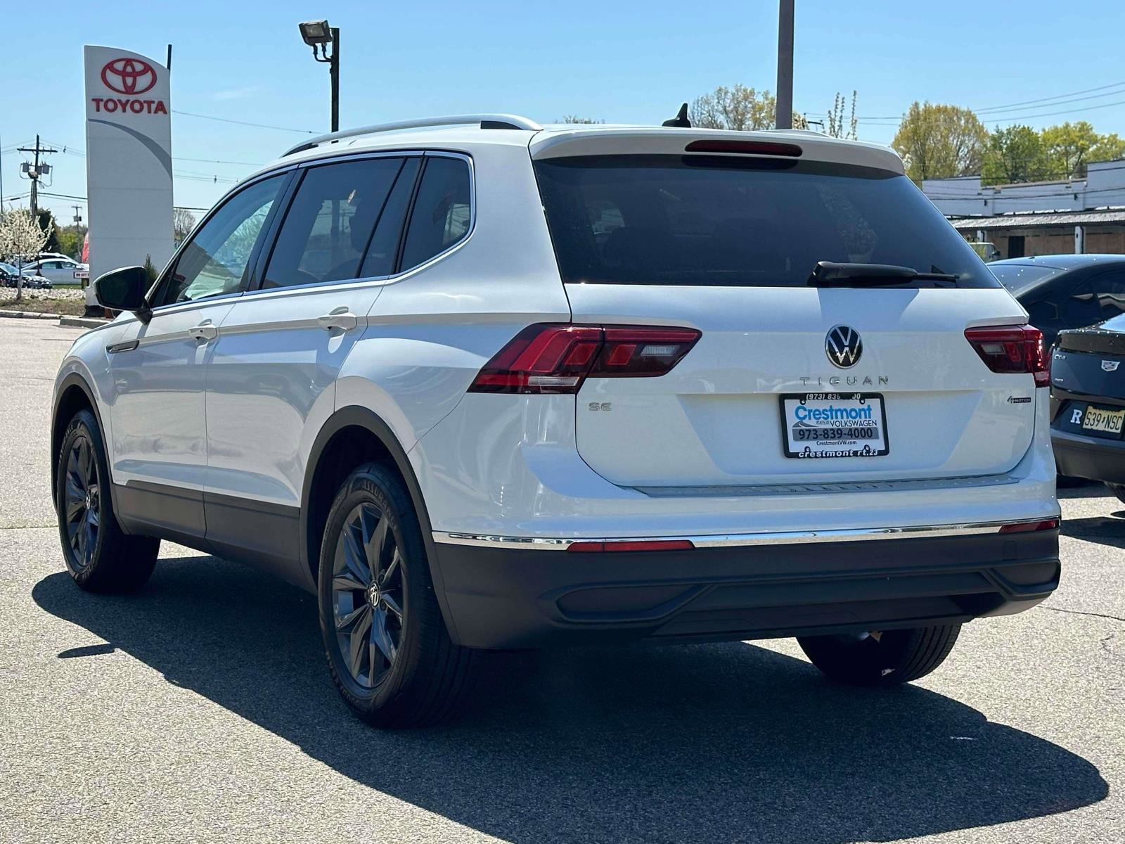 Used 2023 Volkswagen Tiguan SE AWD/4WD image 4