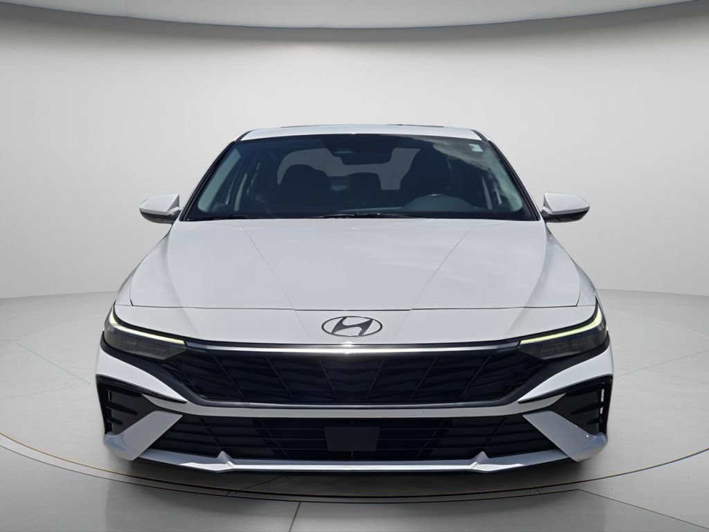 Certified 2024 Hyundai Elantra SEL w/ Convenience Package FWD image 5