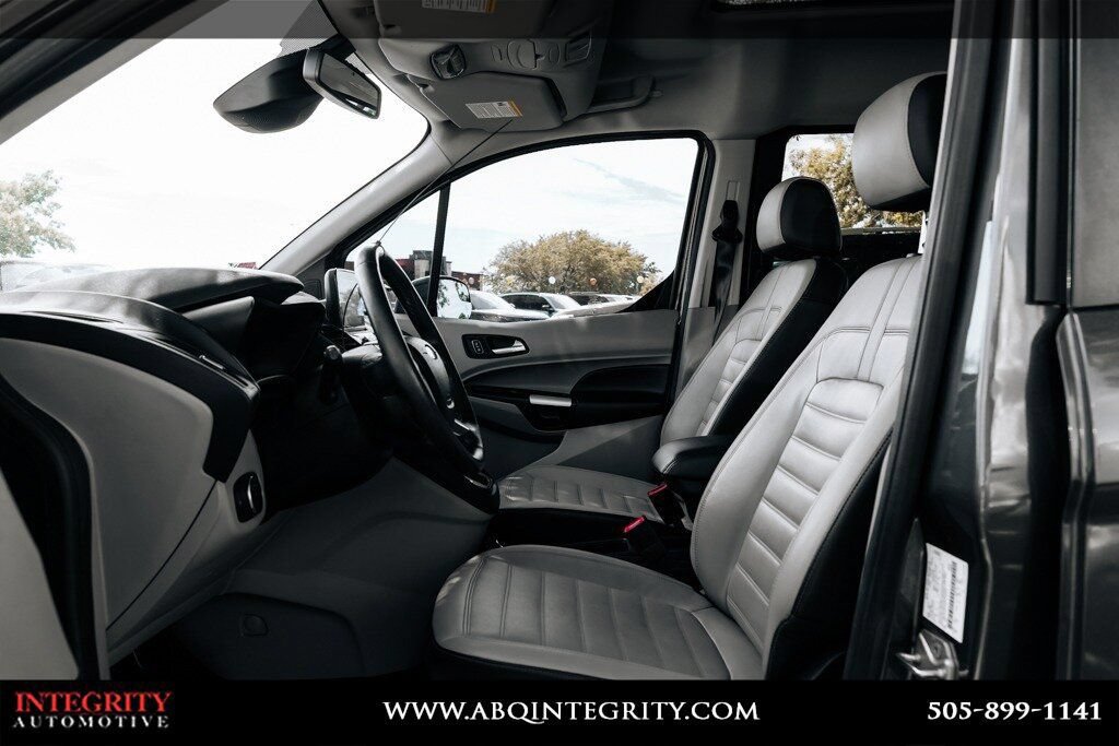 Used 2019 Ford Transit Connect Titanium w/ Titanium Premium Package FWD image 8