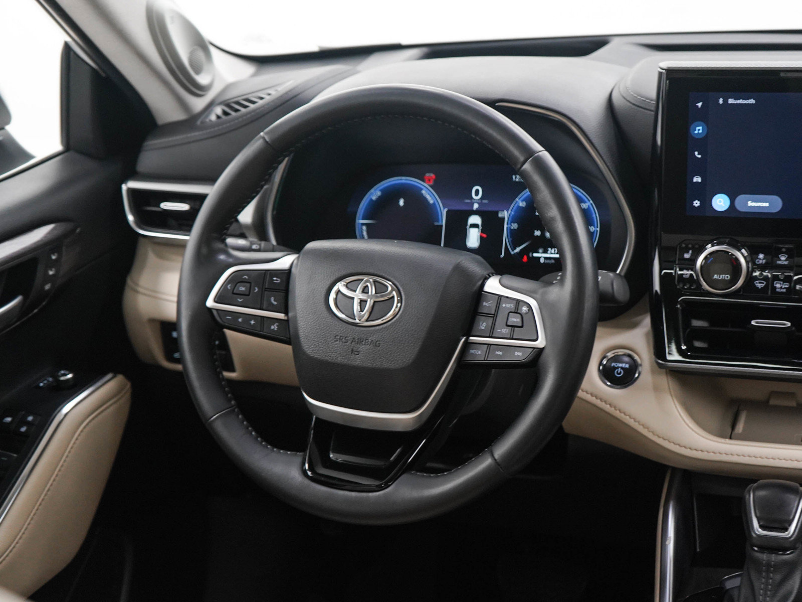 Used 2023 Toyota Highlander Platinum AWD/4WD image 15