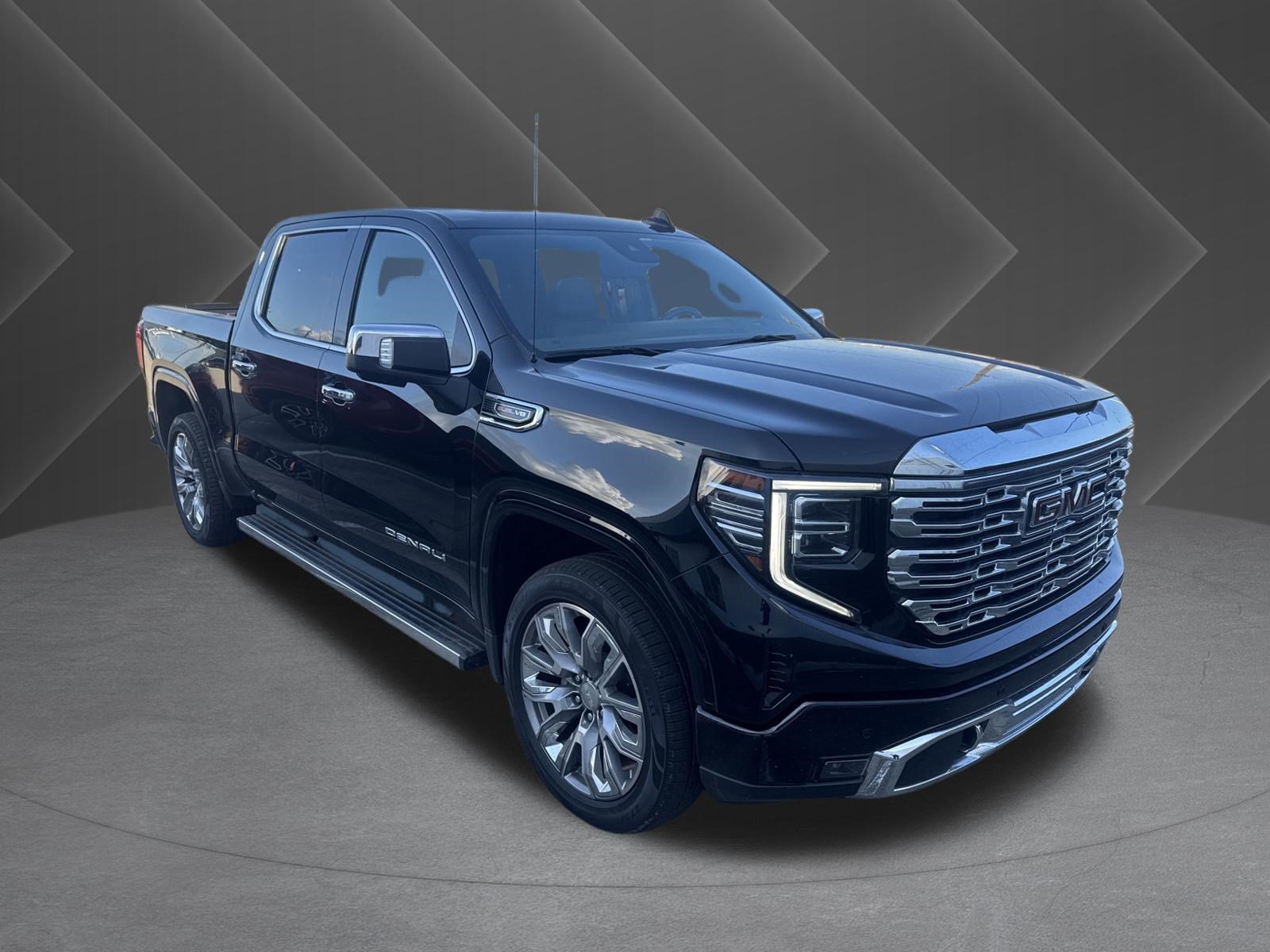 Used 2024 GMC Sierra 1500 Denali w/ Denali Reserve Package AWD/4WD image 5
