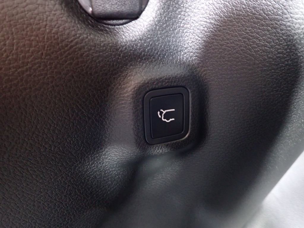 New 2026 Jeep Compass Limited w/ Sun, Sound & Navigation Group image 19