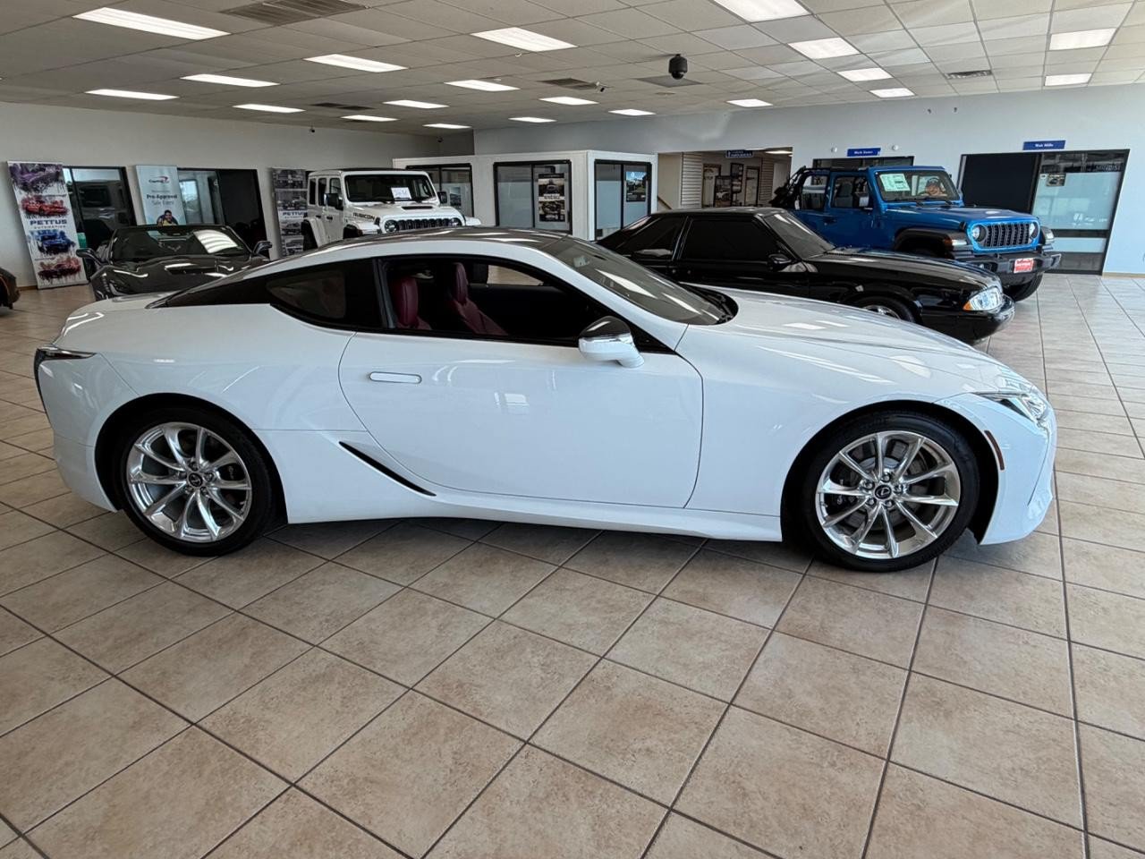 Used 2018 Lexus LC 500 Coupe w/ Touring Package RWD image 2