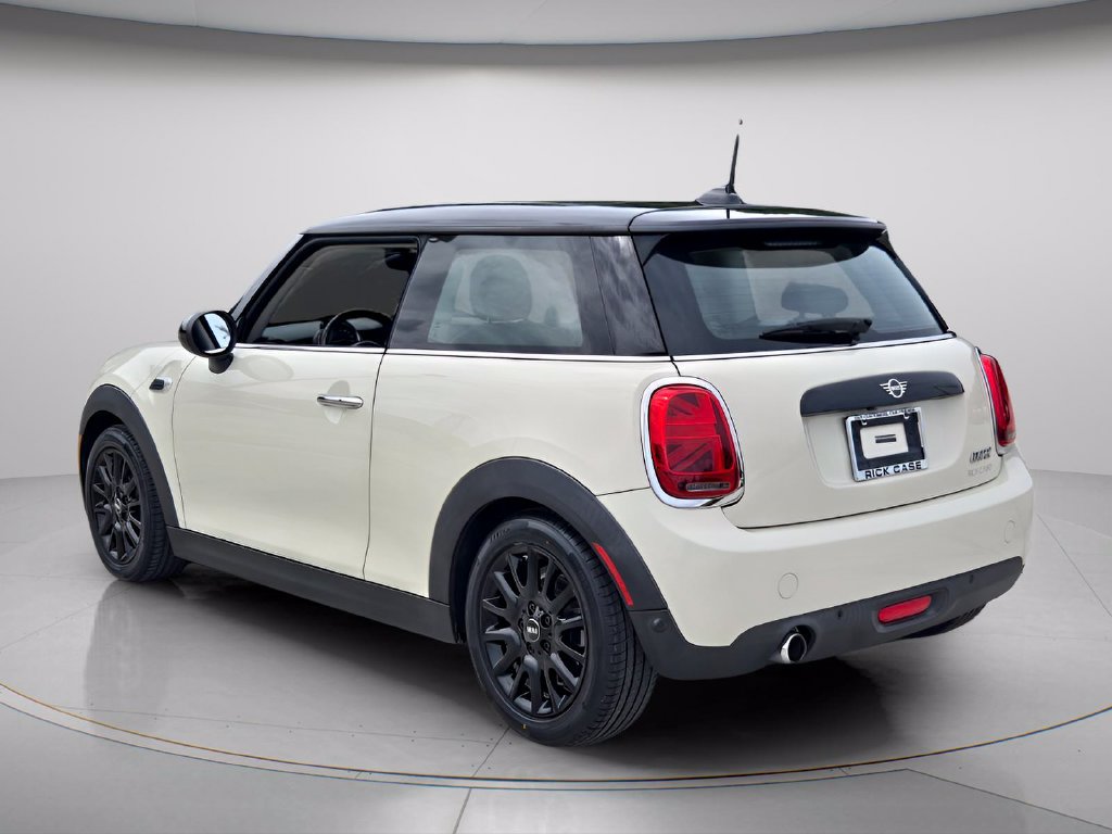 Used 2019 MINI Cooper 2-Door Hardtop FWD image 4