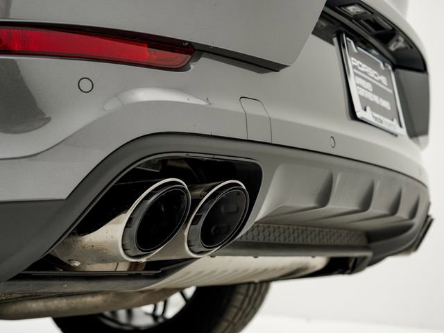 Certified 2025 Porsche Cayenne image 30