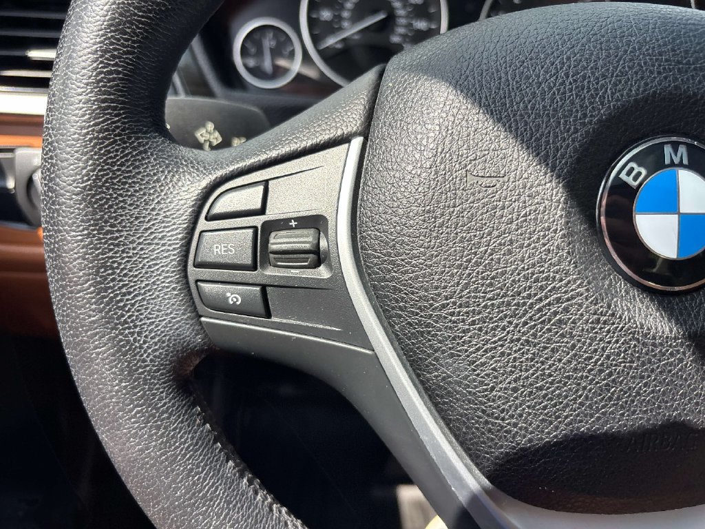 Used 2013 BMW 328i xDrive Sedan AWD/4WD image 25