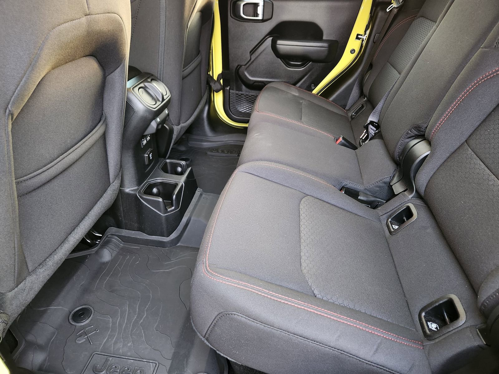 Used 2023 Jeep Gladiator Rubicon w/ Cold Weather Group image 34