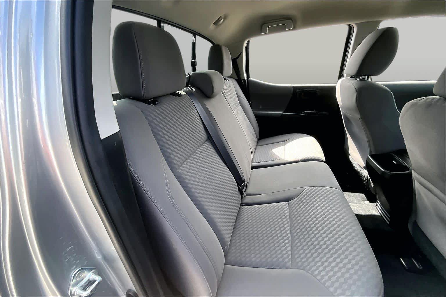 Used 2021 Toyota Tacoma SR AWD/4WD image 20